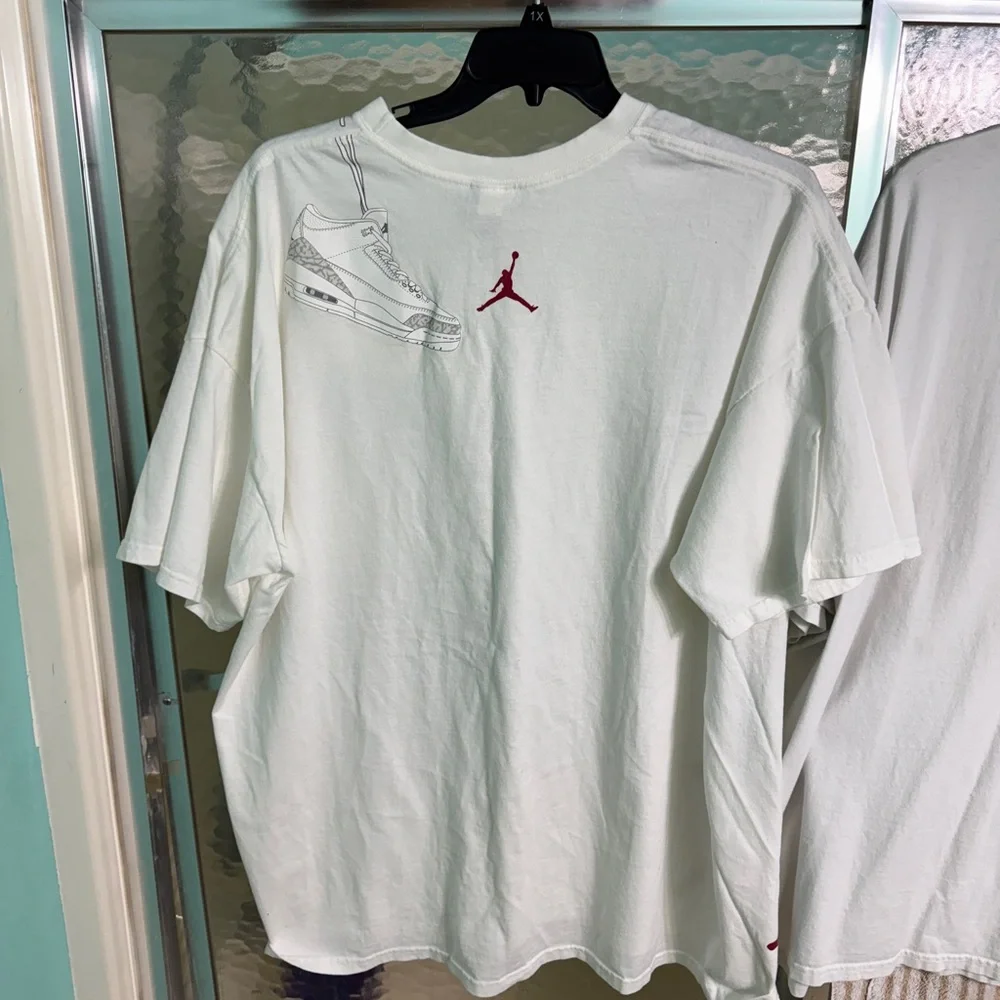 2 PreOwned Jordan T shirts in size 3xl